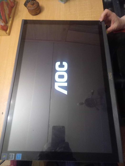 монітор 22дюйма  LOCK