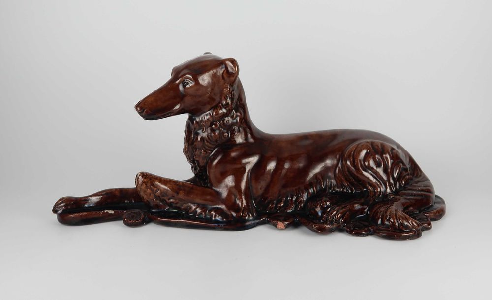 Cão Deitado Faiança Vidrada - 33 cm