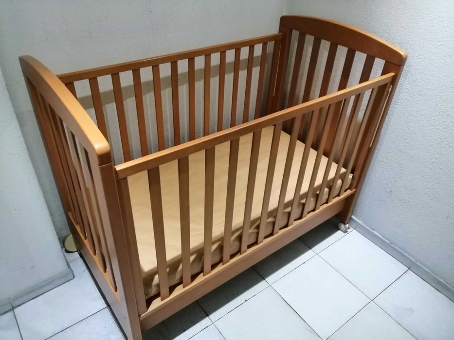 Cama grades Prénatal c/ colchão têxteis