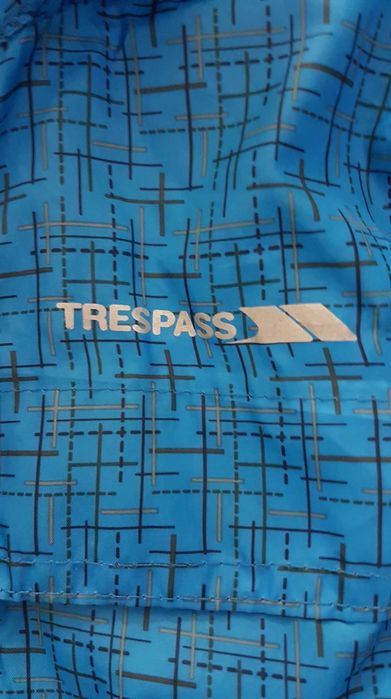 kurtka wiatrowka przeciwdeszczowa 7-8 lat Trespass