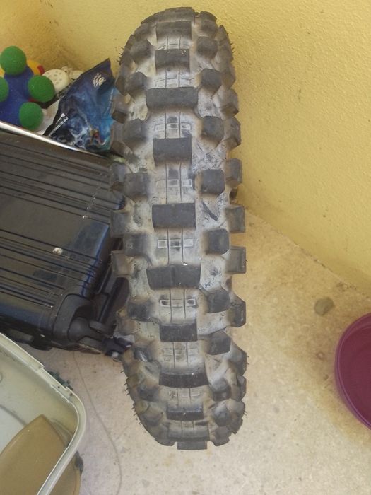 Pneu mota/ bicicleta