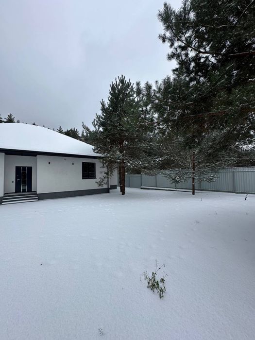 Будинок 15 хв від Києва з Ремонтом на 14 сотках землі.