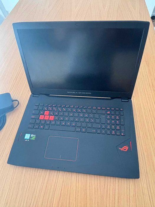 Portátil Asus GL702VM-77A06PB1