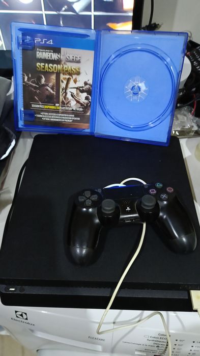 PS4 500 GB mais comando