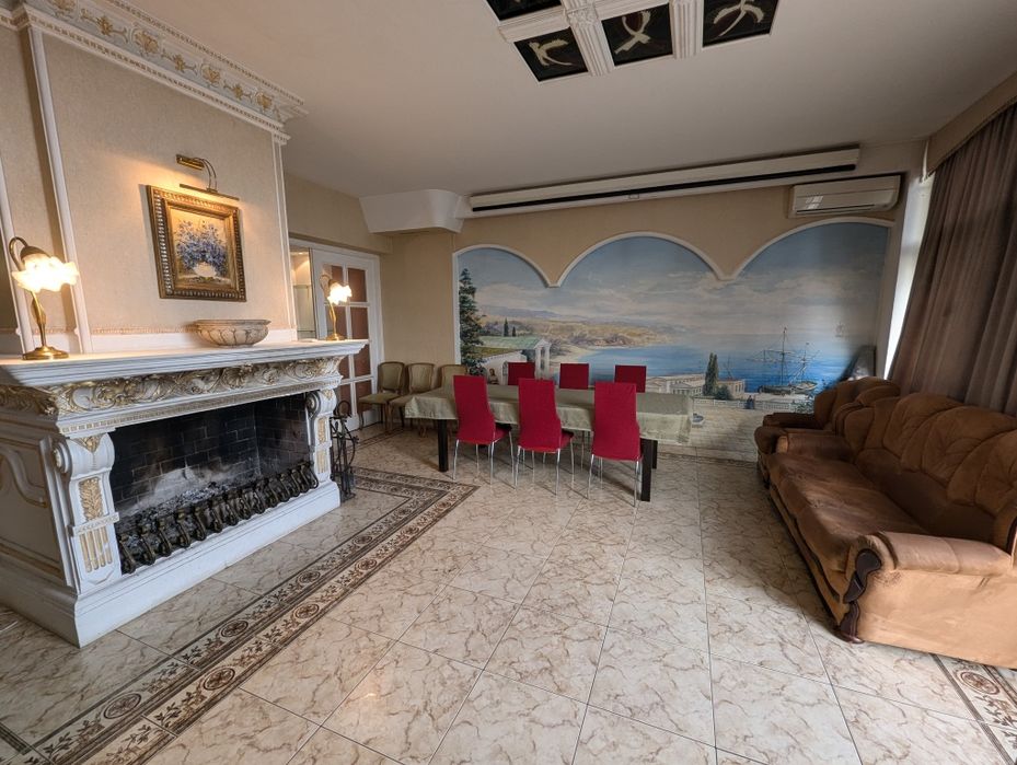 Пентхаус посуточно.  Сауна и действующий камин.