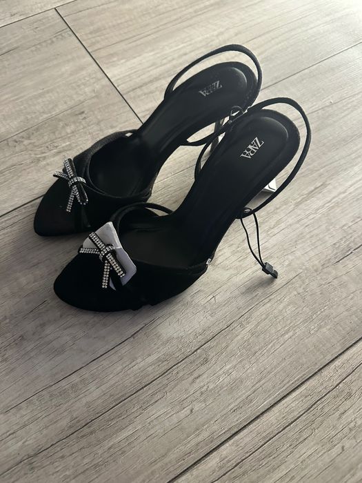 Zara nowe skórzane sandały na obcasie 40