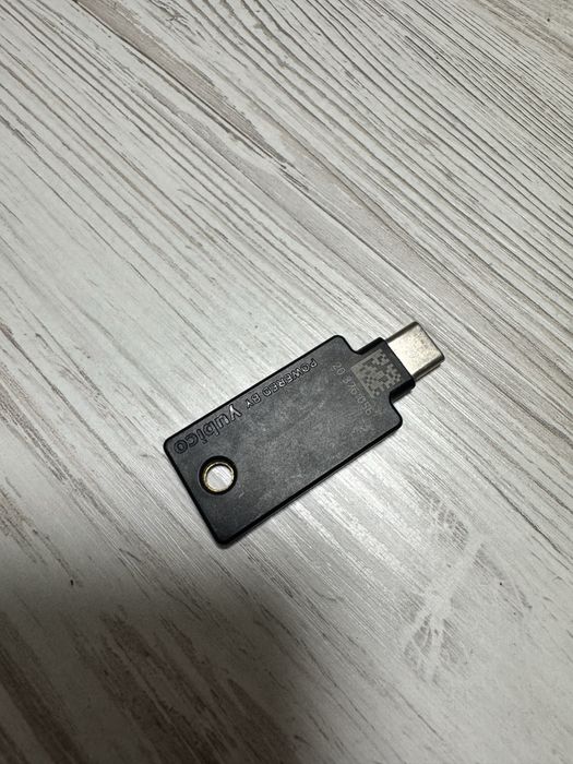 Ключ безпеки YubiKey 5C NFC, USB-C, Yubico