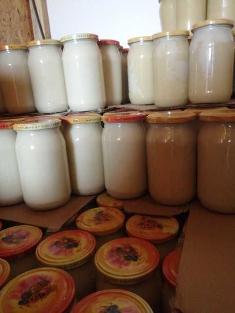 miód rzepakowy w słoikach 1 litr - ilości hurtowe