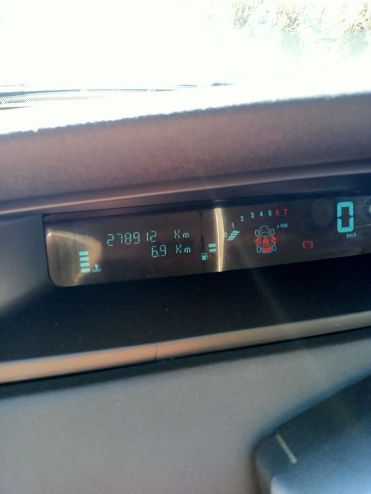 Рено Меган Сценік.