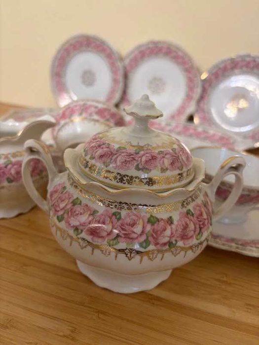 Serwis porcelanowy MZ Altrohlau Czechoslovakia – róże i złocenia