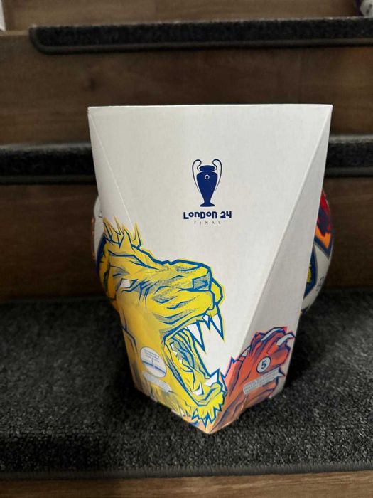 Piłka Adidas UCL London 2024 Final