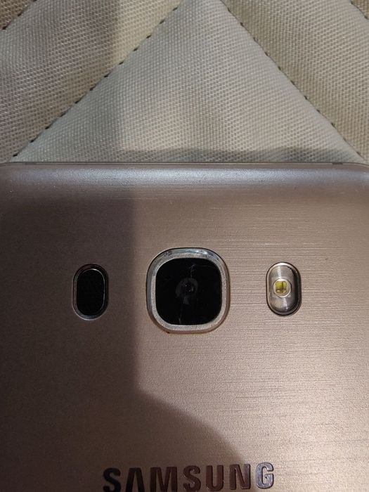 Смартфон Samsung galaxy J7 2016(SM-J710F)16 GB Gold-Робочий