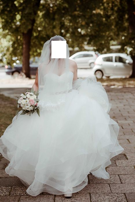 Piękna suknia ślubna w stylu księżniczki