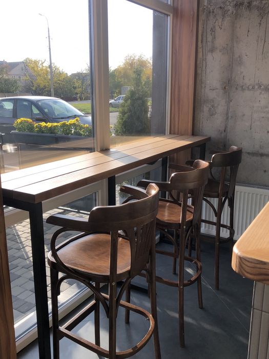 Стол высокий ///