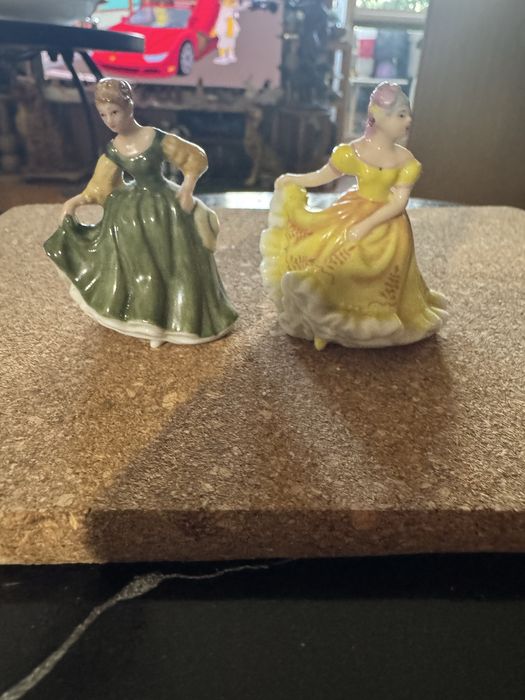 Royal Doulton miniaturki