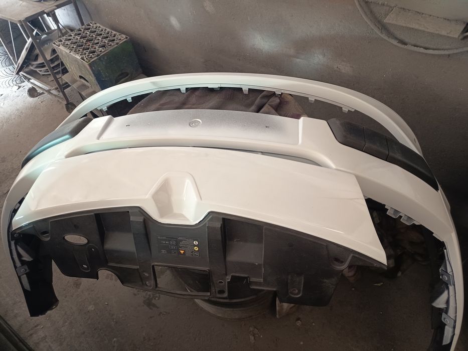 Parachoques Renault Megane 2009