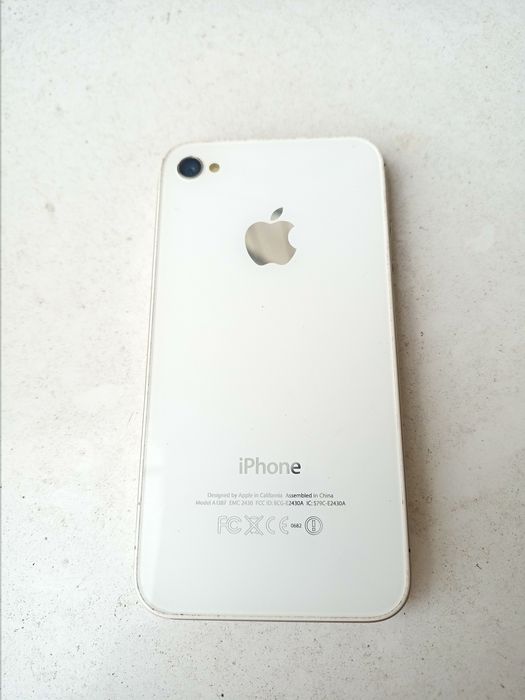 Телефон.  айфон 4