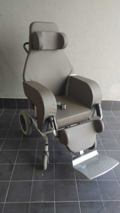 Cadeira de Repouso c/ rodas