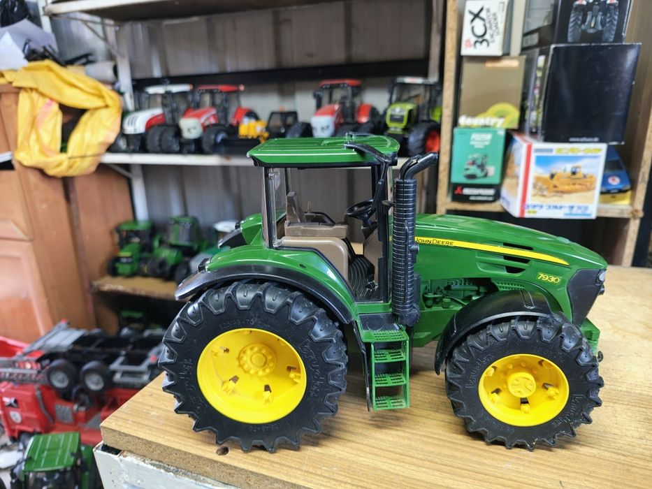 Bruder traktor John Deere
