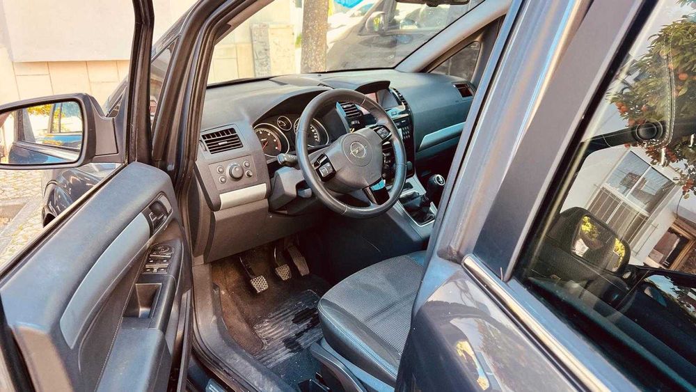 OPEL ZAFIRA 2012  7 Lugares