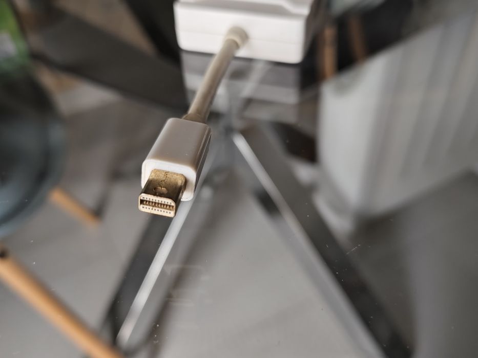 Adaptador de display port para DVI / RGB / HDMI