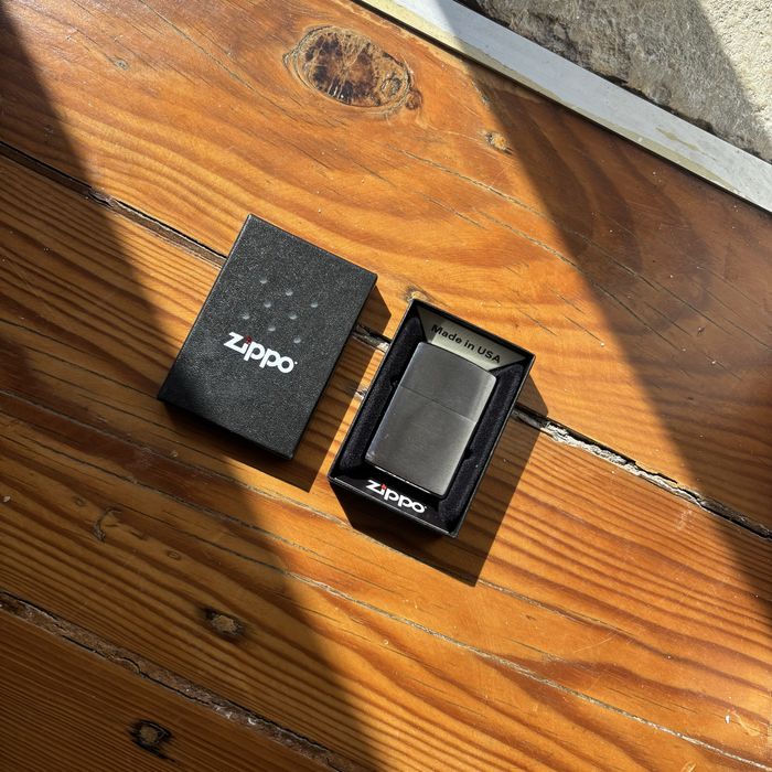 Zippo lighter, cintento