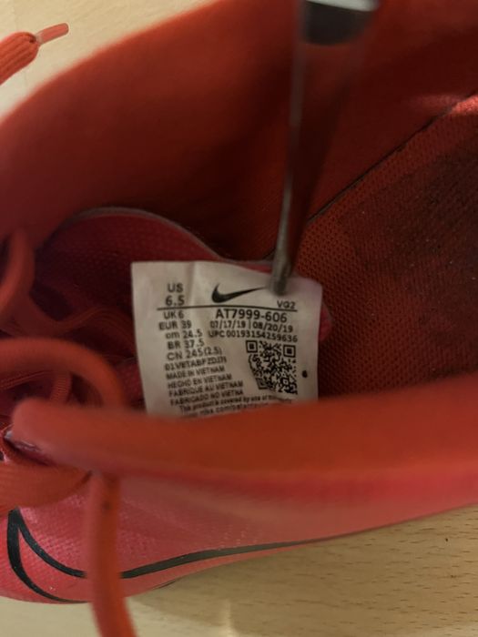 Buty piłkarskie turfy Nike 39