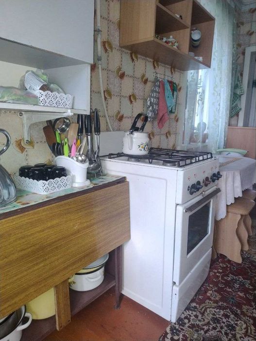 Продам пол дома 25м2. Жилое состояние. г. Мерефа. ТОРГ   SM