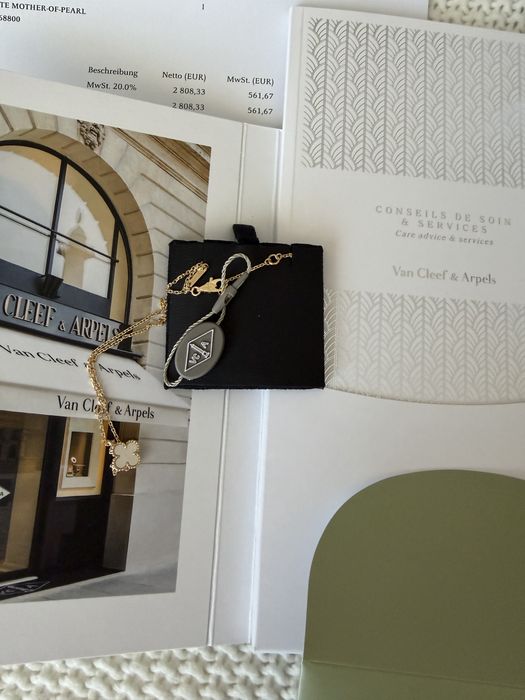 Van Cleef & Arpels SWEET ALHAMBRA підвіска