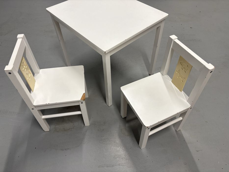 Mesa e duas cadeiras de criança IKEA Kritter