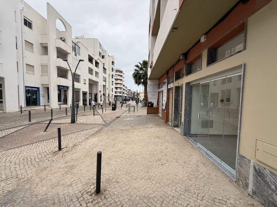 Loja Quarteira comercio e servicos
