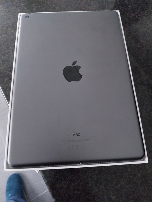I Pad 7 th generation 32 G