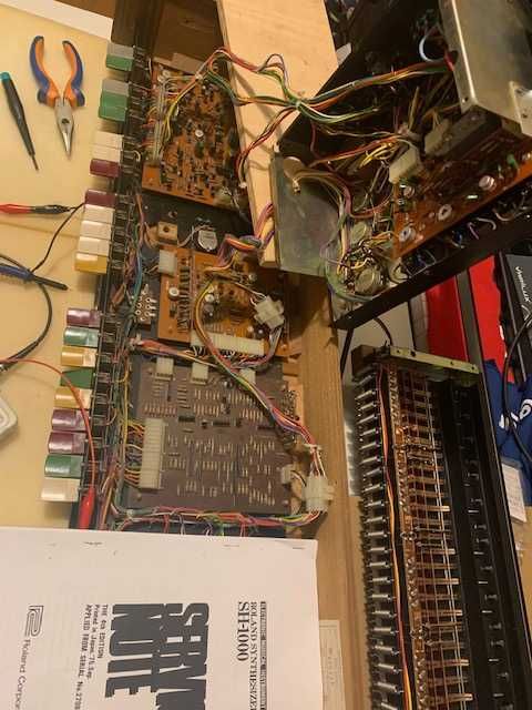 Reparação/revisão/restauro sintetizadores Korg,Yamaha e Roland 70s 80s