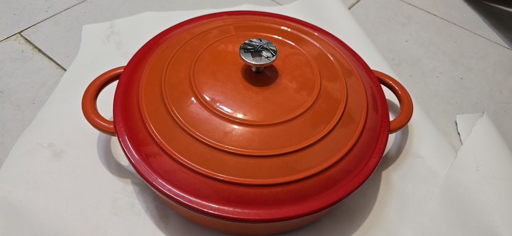Caçarola ferro fundido 28 cm NOVA