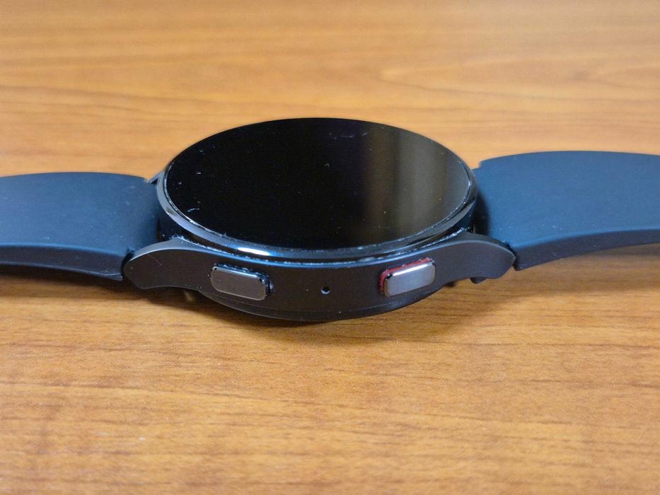 Продам смарт годинник galaxy watch 5