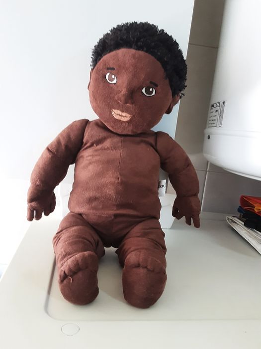 Boneco fofinho para o seu bebê  com roupa em veludo