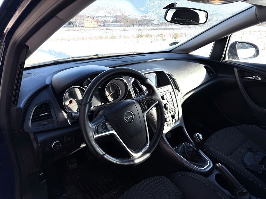 Opel Astra J 2015 kombi 1.6CDTI