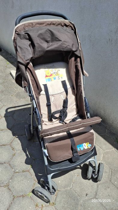Carrinho passeio compacto bebé