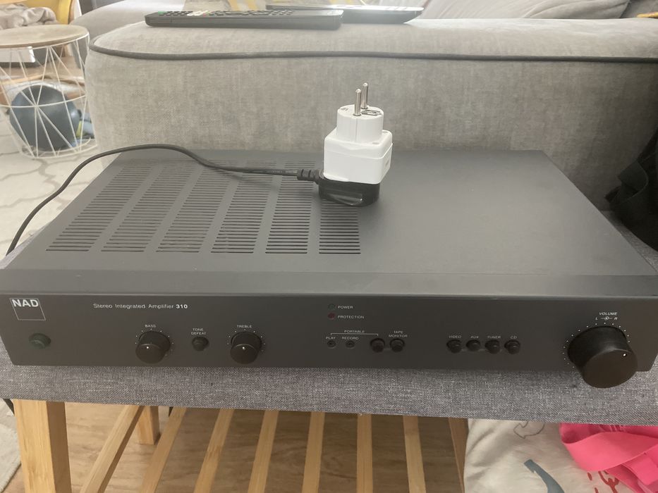 NAD 310 amplificador integrado