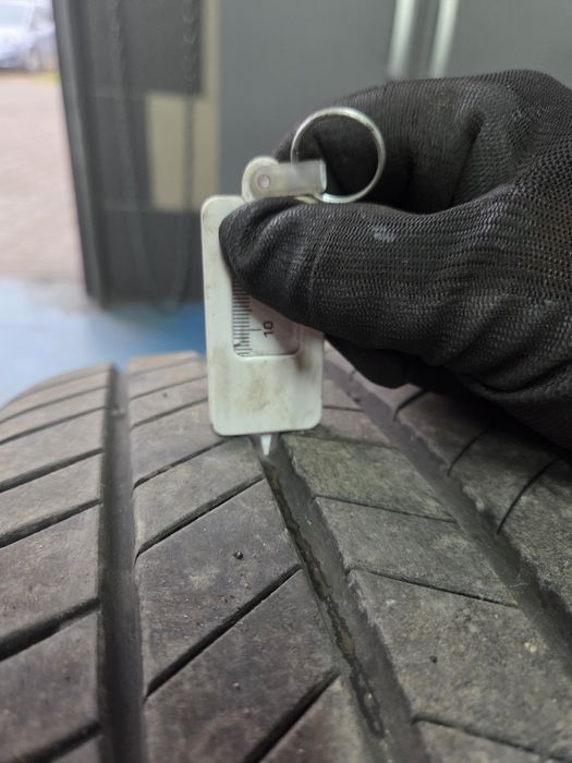 Opony letnie Kumho Ecsta 235/50 R19 Komplet 4 sztuki.