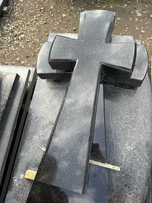 Хрест гранітний габро, покостівка , гранітна ритуальна продукція