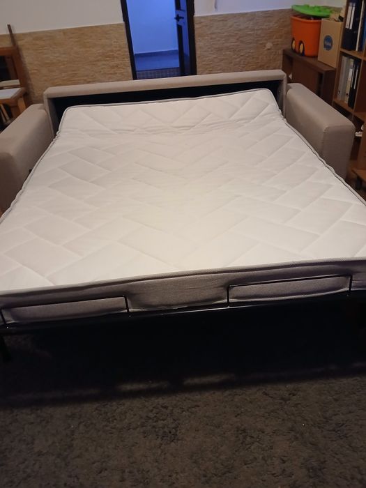Sofá cama de casal como nova