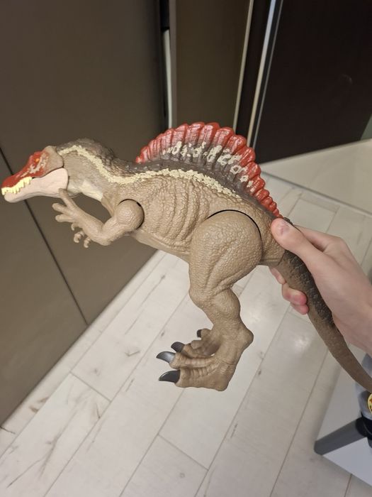 Спинозавр Jurrasic world