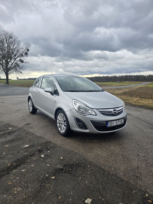 Opel Corsa 1,4 Benzyna 2012r