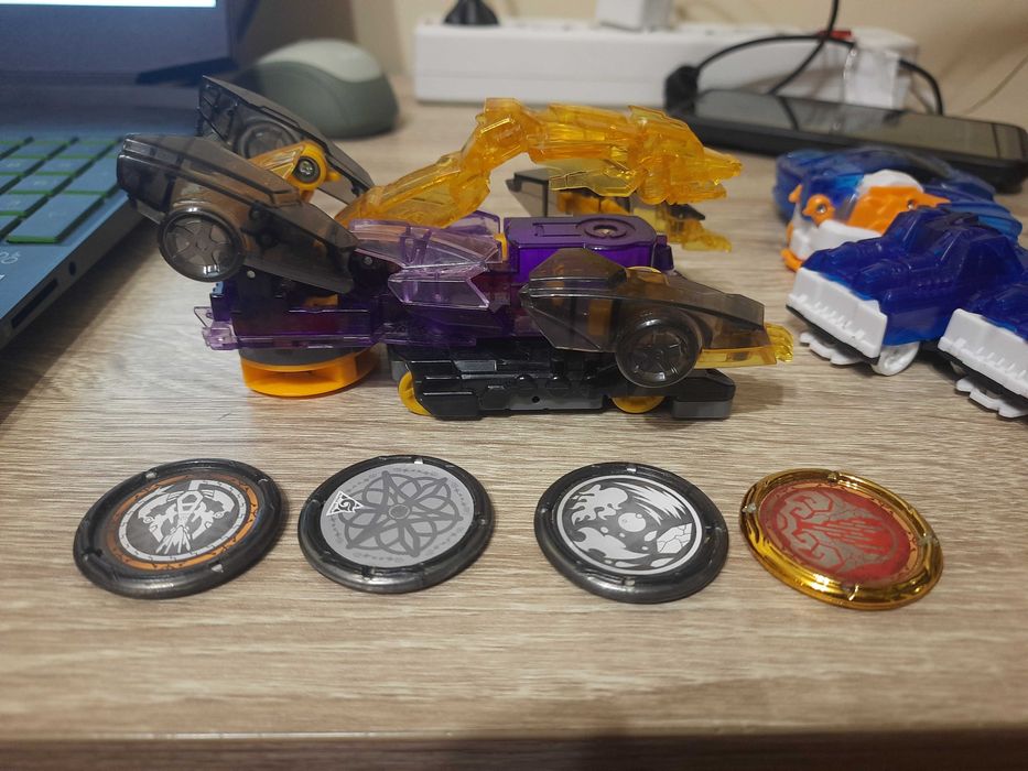 трансформер Screechers wild S2 L3 Хантер