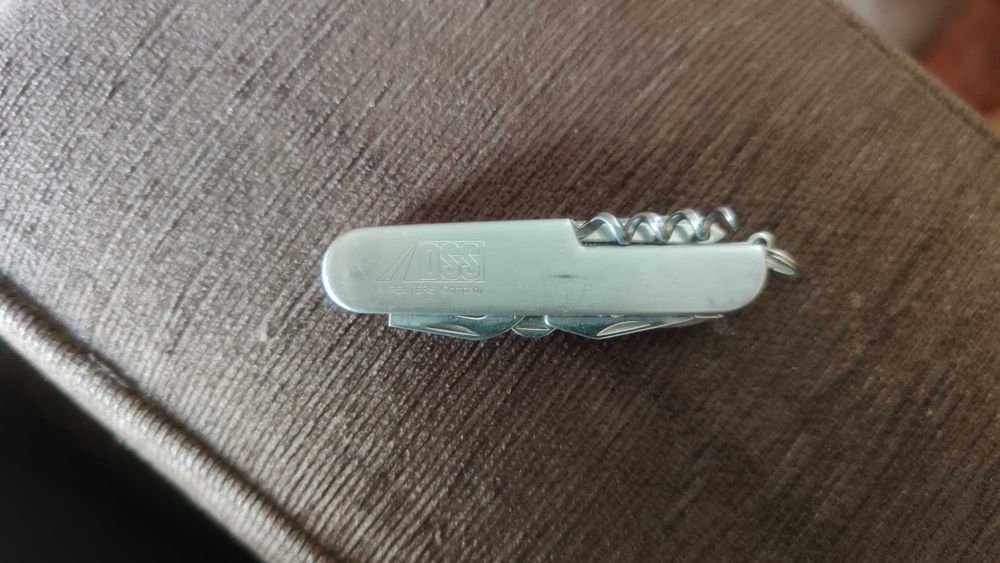 Canivete suíco multifunções