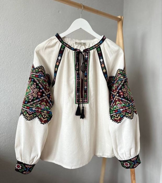 Жіночі вишиті сорочки Вишиванки вишиванка блузка