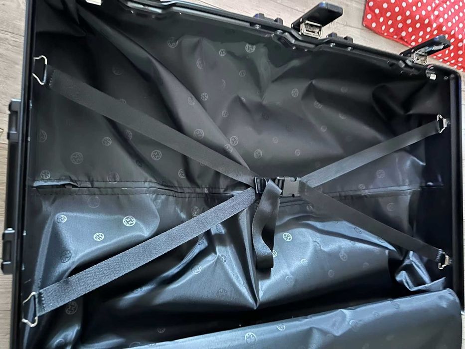 Walizka na kółkach ze stopu aluminium kolory rozmiar 28"