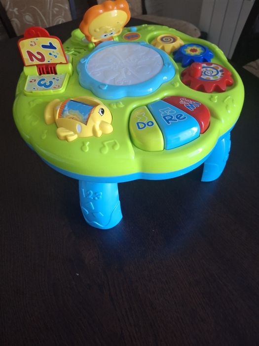 Muzyczny stolik edukacyjny