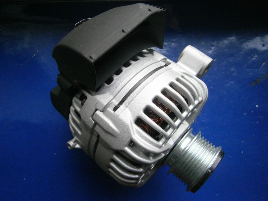 Alternator Opel Vectra C Signum 3.0 CDTI - Bosch oryginał 140A